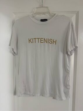Women’s white graphic t-shirt Kittenish gold lettering